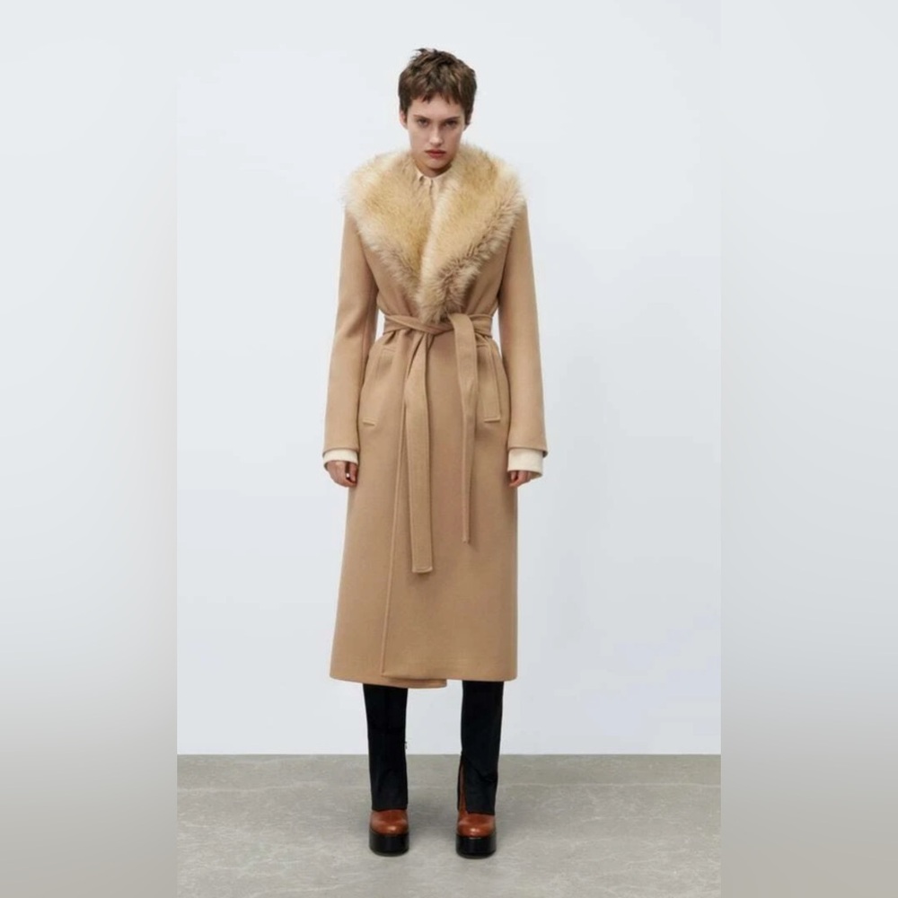 Zara Elegant Tan Faux Fur Collar Coat size S